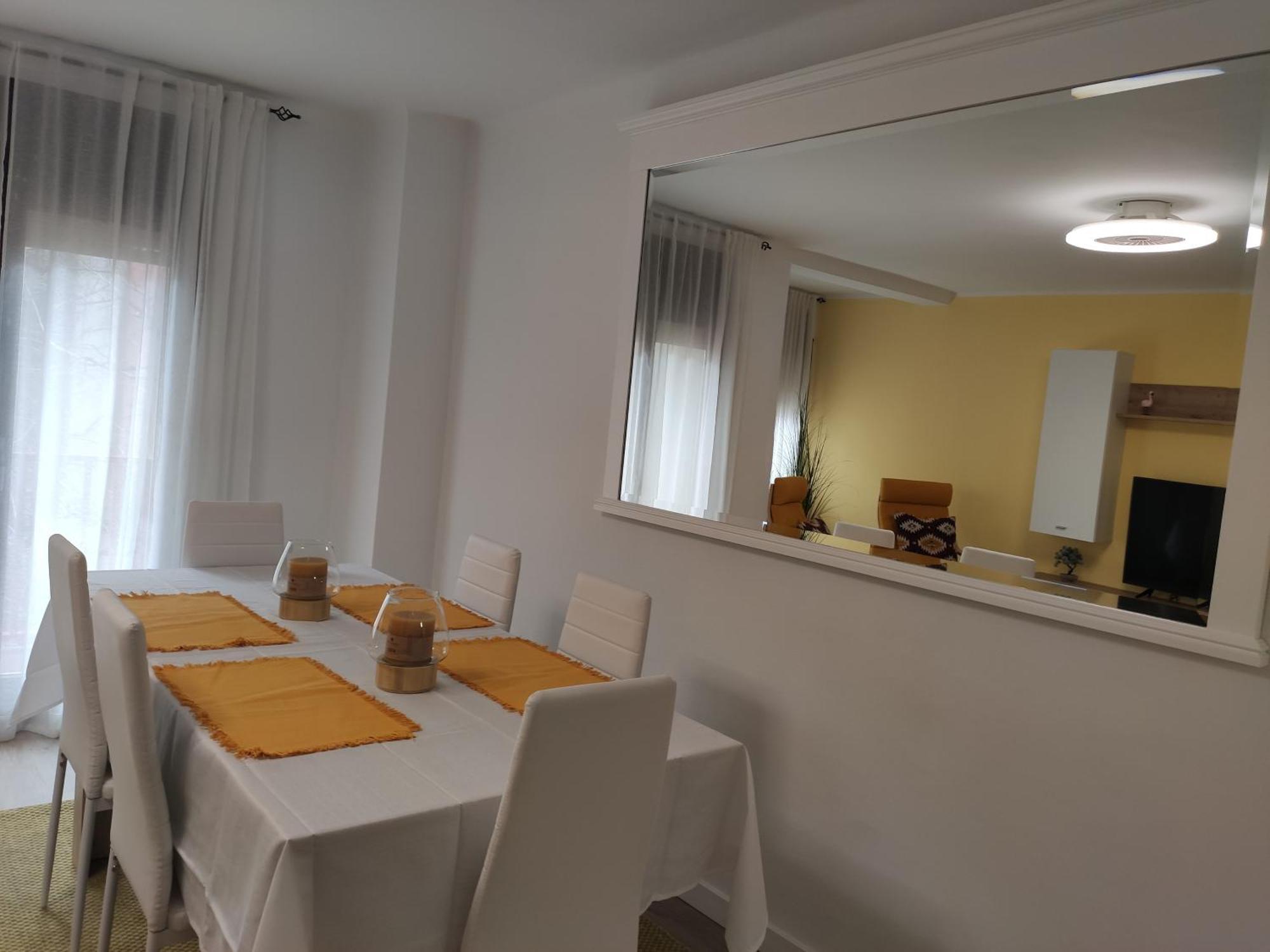 Apartamento Confort II La Seu d'Urgell Exterior photo